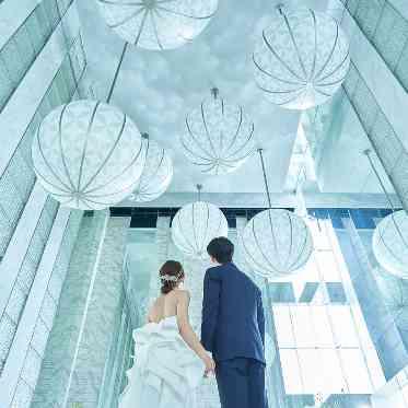 ノートルダム大阪ONE/FIVESTAR WEDDING 天井高15mの壮大なチャペルは圧巻。フェアで実物を体感して♪