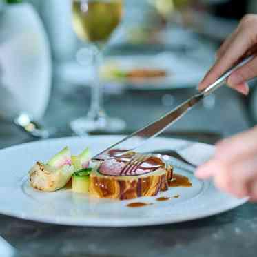 ノートルダム大阪ONE/FIVESTAR WEDDING 絶景会場で、贅沢な試食をお楽しみください♪