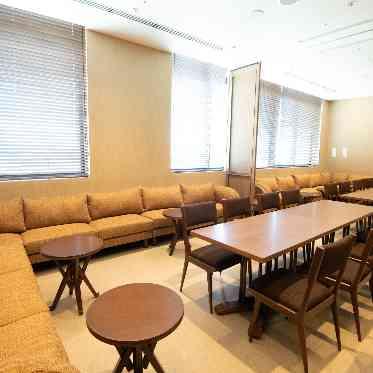 ノートルダム大阪ONE/FIVESTAR WEDDING 個室のプライベートルームをご用意。ご親族様やVIPゲストには特別なおもてなしを