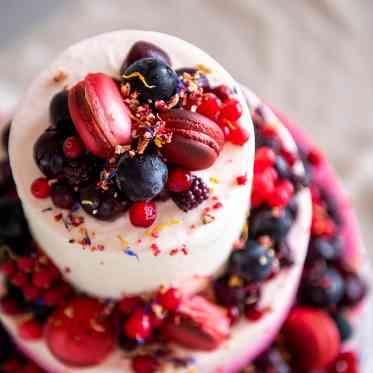 マカロンで可愛らしさをプラス