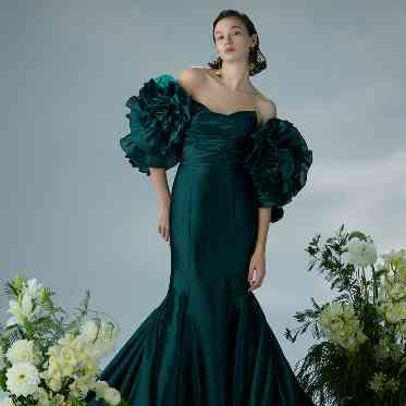 主役だからこそゴージャスなデザインを選ぶのも◎