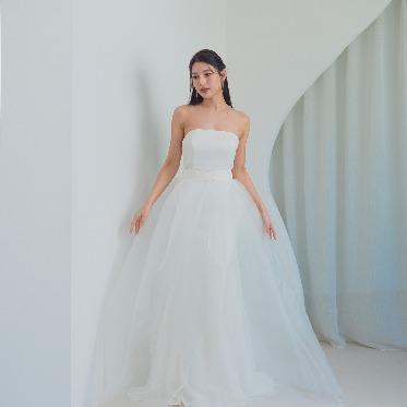 ララシャンスOKAZAKI迎賓館 ウェディングドレス