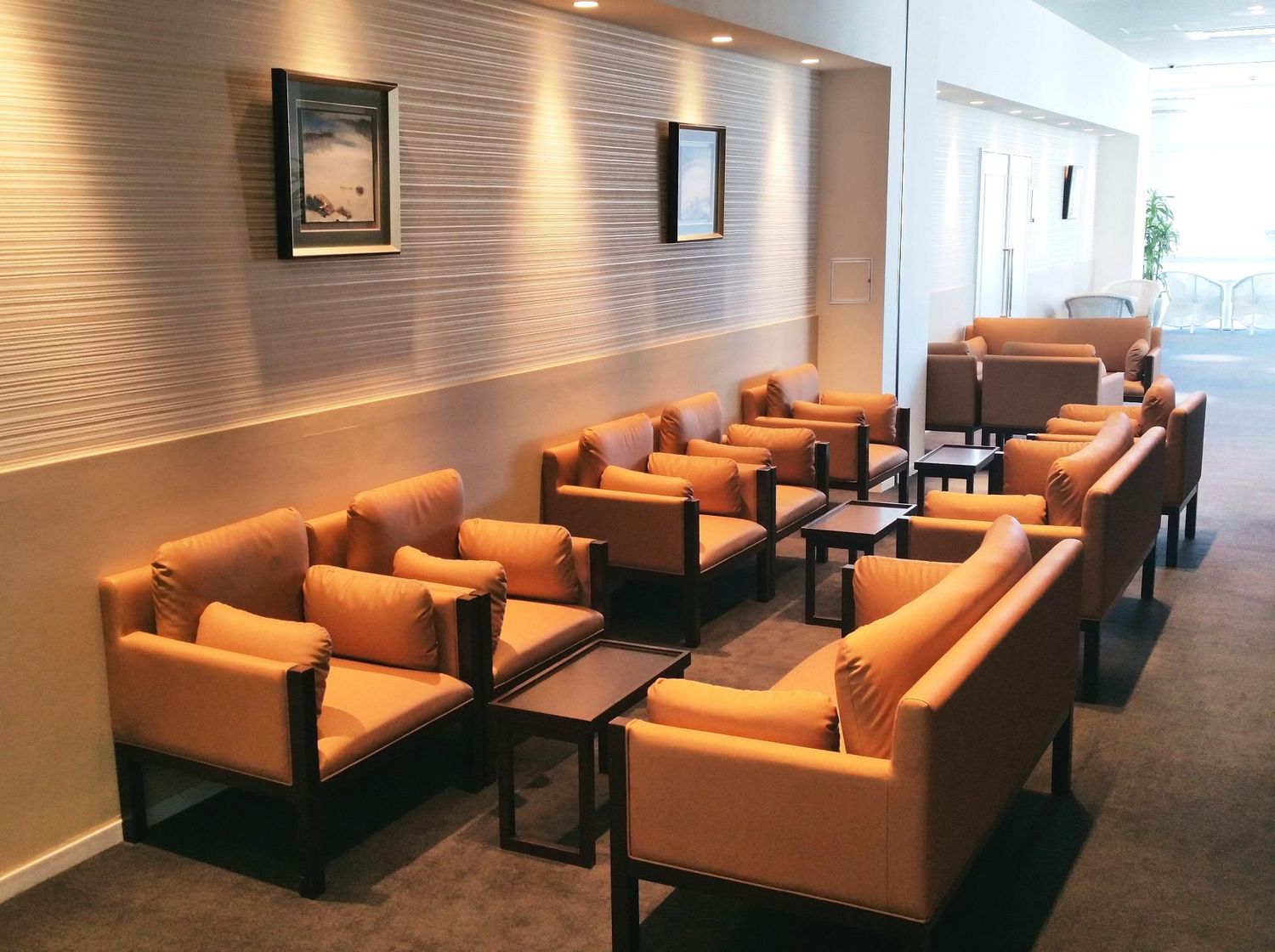 エルシオン KISARAZU ロビー・控室