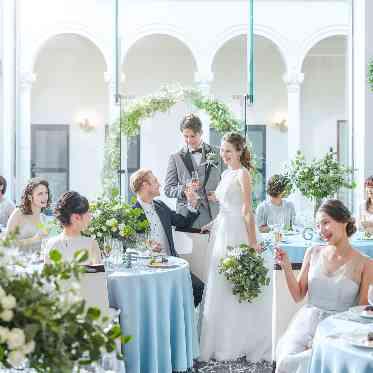 セント・ラファエロチャペル御堂筋~アンジェルミエール~ シャンデリア煌めく白亜空間