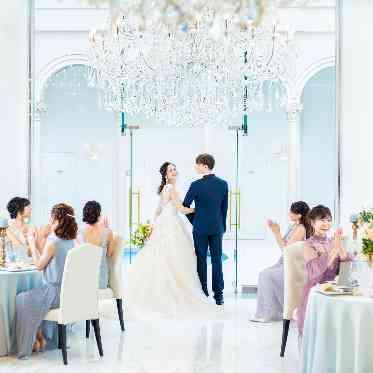 セント・ラファエロチャペル御堂筋~アンジェルミエール~ 自然光が降り注ぐジュワルミエール