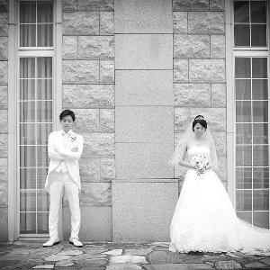 セント・ラファエロチャペル御堂筋~アンジェルミエール~ 外観を使ったオシャレなショット