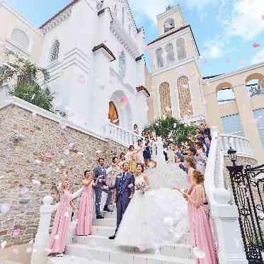 笑顔溢れるフラワーシャワー