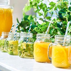 都会ウエディングをイメージしたテラスで過ごすウェルカムパーティ