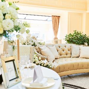 ステラ・デル・アンジェロ 自然光に包まれる優雅な時間