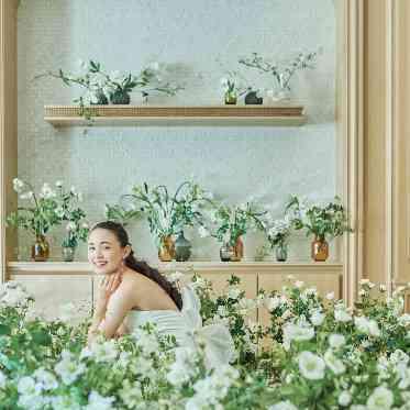 アニヴェルセル 大阪 グリーン×ホワイトのナチュラルコーディネート♪