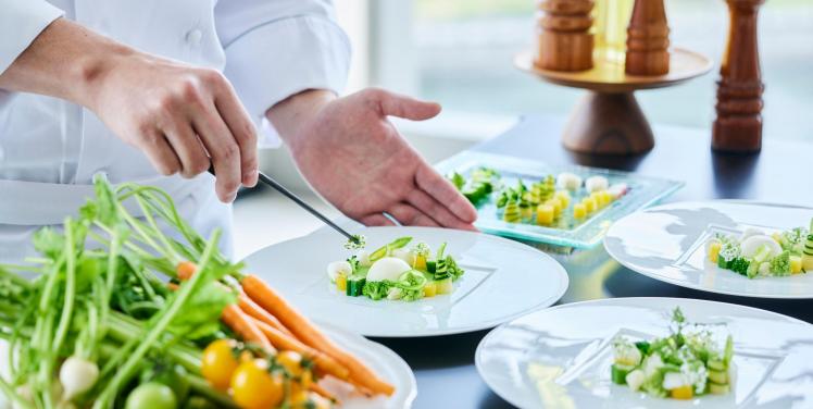 アニヴェルセル 大阪 料理