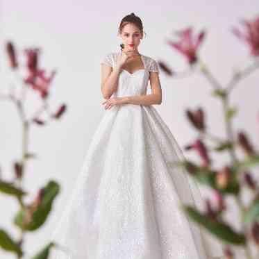 アニヴェルセル 大阪 大人気のAラインドレス