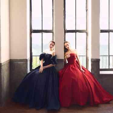 アニヴェルセル 大阪 色違いのドレスもご用意