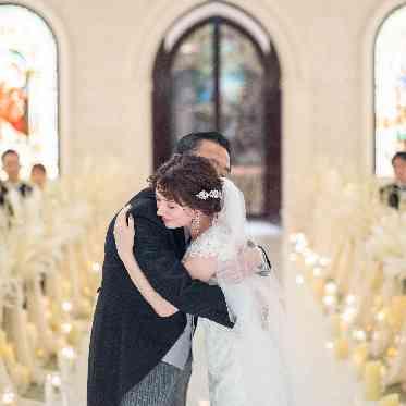 セント・ラファエロチャペル東京 ハグが生まれる感動挙式