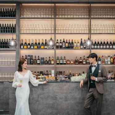 THE SUITE TOKYO by st.raphaelchapel(ザ スイート 東京) スタイリッシュな本格バーカウンター。