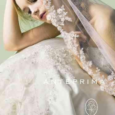 セント・ラファエロチャペル東京 ウェディングドレス