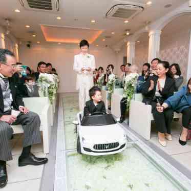 エルブライトハウス ウエディングカーを常設!自由に飾り付けも可能。ご希望のシーンでご活用いただけます