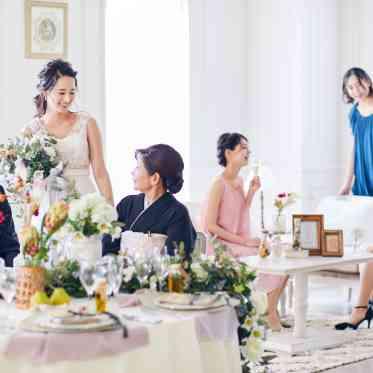 エルブライトハウス 会場内にリビングスペースも設けたり、コーディネートは自由自在。