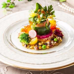 エルブライトハウス 新鮮なハーブと彩り野菜をブーケに見立てて…