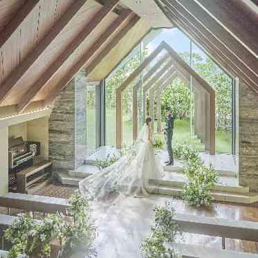 ストリングスホテルNAGOYA 溢れる陽光はふたりを包み込む光のヴェールに