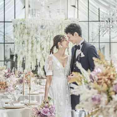 ストリングスホテルNAGOYA 天窓から降り注ぐ自然光はフォトジェッニクな空間に