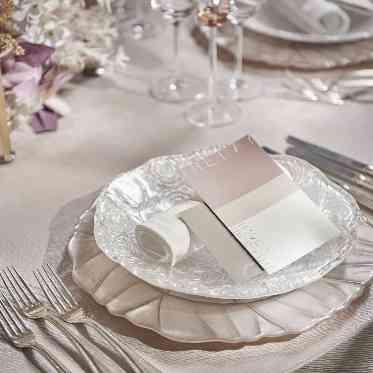 ストリングスホテルNAGOYA 会場装花と合わせたコーディネート