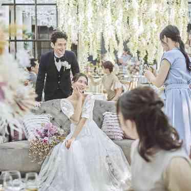 ストリングスホテルNAGOYA シャンデリアの輝きが写真を素敵に彩る