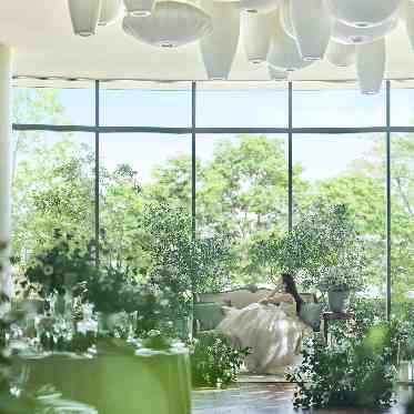 ストリングスホテルNAGOYA トレンドのソファメイン