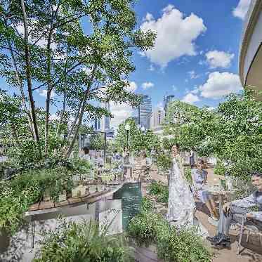 ストリングスホテルNAGOYA 挙式後にゲストとのガーデンパーティー