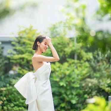 MIRAIE Wedding(ミライエウエディング) 披露宴会場に隣接する中庭にて