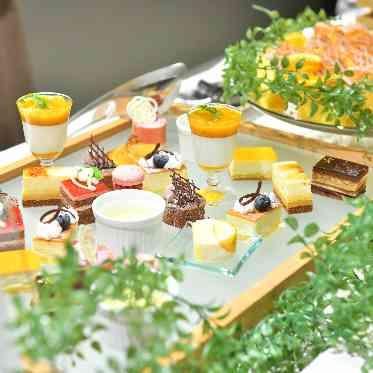 MIRAIE Wedding(ミライエウエディング) デザートビュッフェは人気の演出。写真映えもGood!