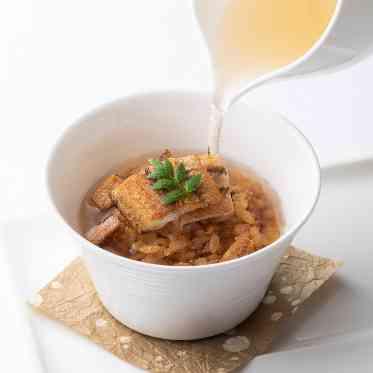 MIRAIE Wedding(ミライエウエディング) ひつまぶしご飯など、ご飯のメニューはホッとする一品