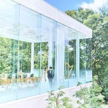 キャッスルガーデンOSAKA 森に囲まれたチャペル