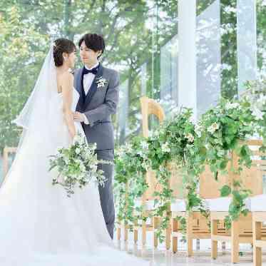 キャッスルガーデンOSAKA 緑に囲まれたチャペル