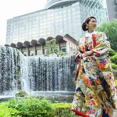 ホテルニューオータニ 大滝の前の絶景は最高の前撮りスポット