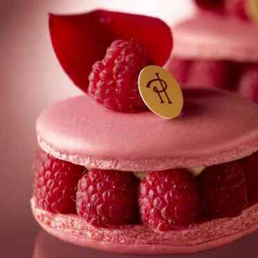 ホテルニューオータニ 「ピエール・エルメ・パリ」の世界第一号店はなんとホテルニューオータニ内に!