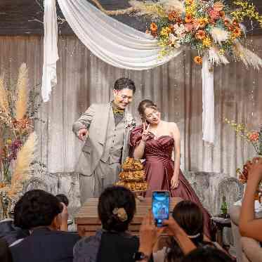 餃子タワーと共に記念撮影*