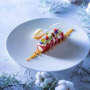 ampersand By LAGUNAVEIL ATELIER(アンパサンド バイ ラグナヴェールアトリエ) 【冬-Winter-】繊細なデザートもすべて専属パティシエによる手作りでご用意