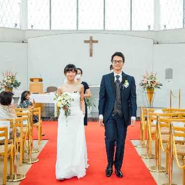近隣の教会にて挙式後のお食事会も◎。イグナチオ教会や神田教会などご紹介可能です。
