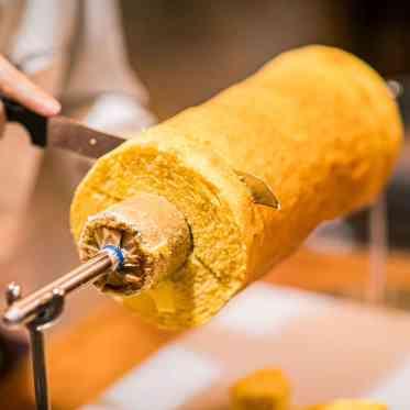 キャトルセゾン浜松 Les Quatre Saisons Hamamatsu 目の前で提供する焼きたてのバウムクーヘンがゲストに大好評!