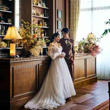 キャトルセゾン浜松 Les Quatre Saisons Hamamatsu シックなバーカウンタースペースは写真映えも