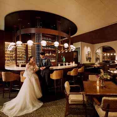 キャトルセゾン浜松 Les Quatre Saisons Hamamatsu 扉を開けて一歩入ればそこは非日常空間が広がる