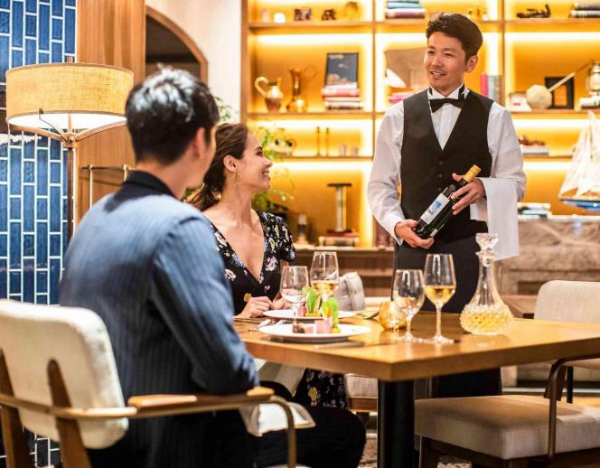 キャトルセゾン浜松　Les Quatre Saisons Hamamatsu ロビー・控室