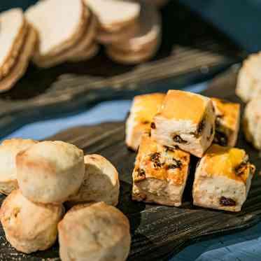 キャトルセゾン浜松 Les Quatre Saisons Hamamatsu 焼き菓子のご用意も