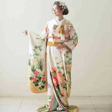 キャトルセゾン浜松 Les Quatre Saisons Hamamatsu 様々なカラーの和装をご用意