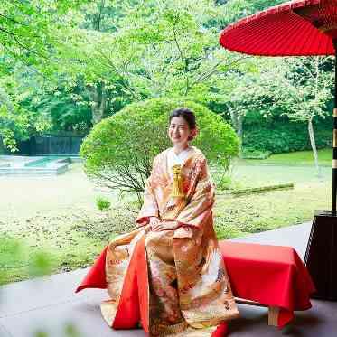 つま恋リゾート 彩の郷 (さいのさと) 中庭での写真撮影