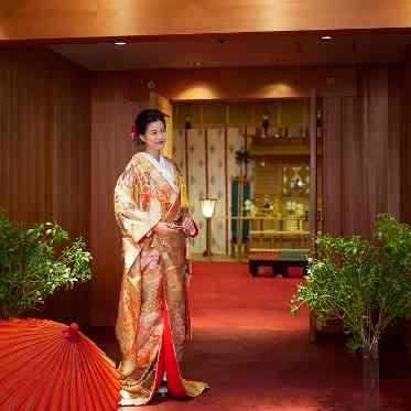 つま恋リゾート 彩の郷 (さいのさと) 披露宴会場と同一フロアーに神殿が