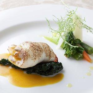 ホテルクラウンパレス知立 伊勢海老のポワレに伊賀コシヒカリのリゾットルッコラソースで