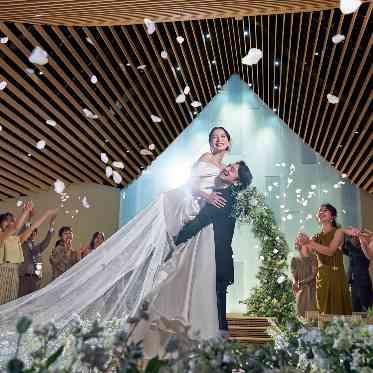 ホテルロイヤルクラシック大阪 フラワーシャワー