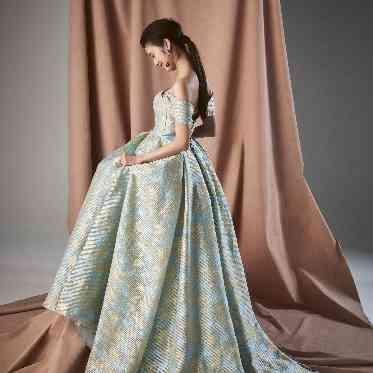 ホテルロイヤルクラシック大阪 カラードレス